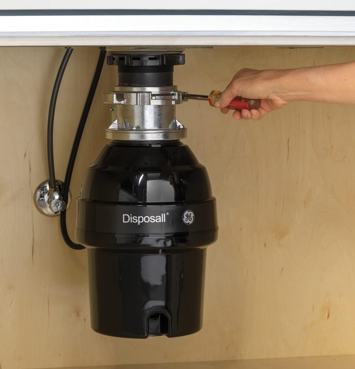 GE Disposall Batch Feed 3/4 Horsepower Motor Garbage Disposer, Good for Grinding: Vegetable Peels & Small Bones, Easy Install Kit, Non-Corded, Recommended for 2-4 Person Homes, GFB760N