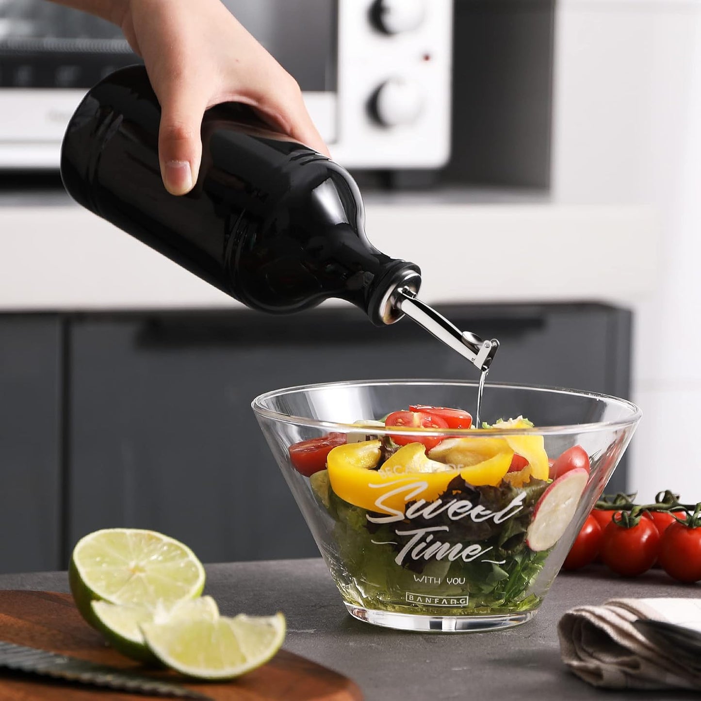 Sweejar Ceramic Olive Oil Dispenser Bottle, Opaque Oil Cruet Protects Oil to Reduce Oxidation, Suitable for Storage Oil, Vinegar, Coffee Syrups & Other Liquids, Pack of 1, 15.5 Fl Oz (Black)