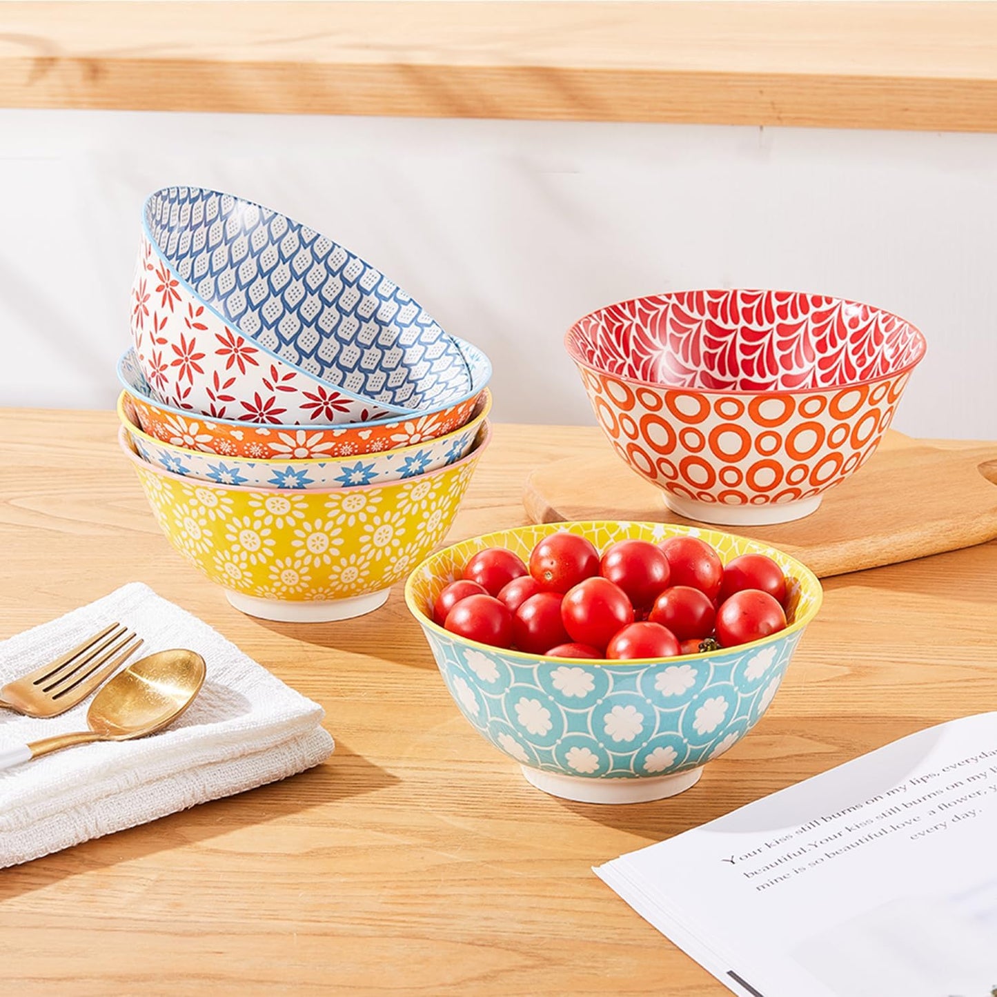 23 OZ Colorful Large Ceramic Bowl Set of 6， 6 inch Deep Porcelain Cereal Bowls for Soup, Salad, Snack and Rice, Dishwasher/Microwave safe