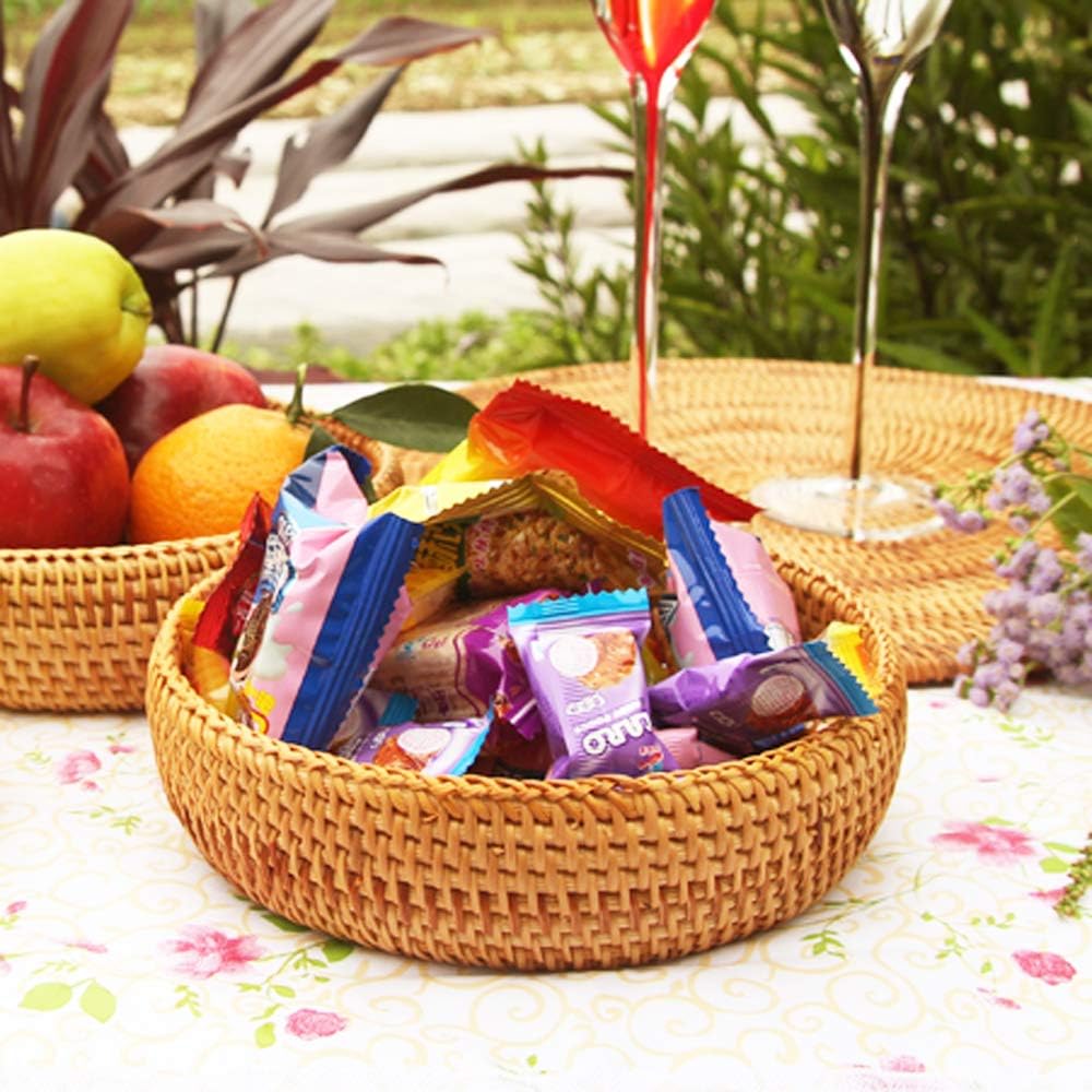 Hadewoven Round Rattan Fruit Basket Wicker Food Tray Weaving Storage Holder Dinning Room Bowl, 7”Decorative Natural Basket Woven Fruit Basket Bowl for Entryway Table, Countertop (Small 7”)