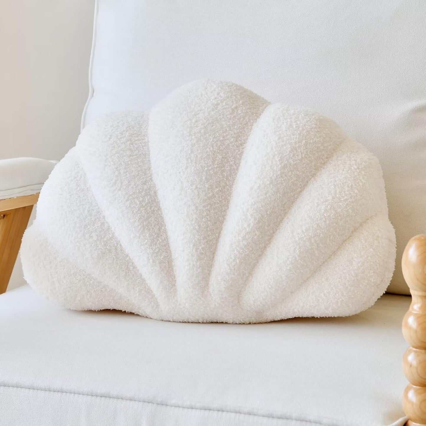 Seashell Throw Pillows, Shell Shaped Throw Pillows, 18 Inch Soft Home Decorative Pillow Plush Cushion for Bed Couch Living Sofa Room Decor Accent Throw Pillow (Ivory 18Inch)