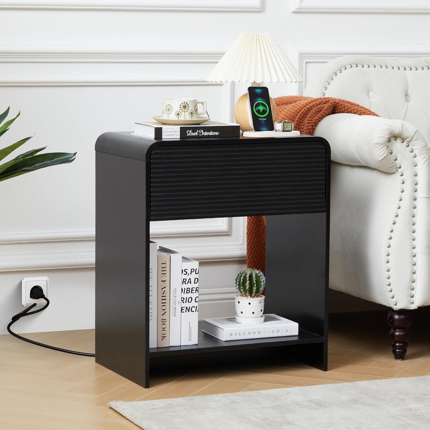 Fluted Nightstand with Charging Station, Mid Century Modern Bed Side Table End Table with Drawer Storage, Large Wooden Night Stands Bedside for Bedroom Living Room Sofa Office, Black