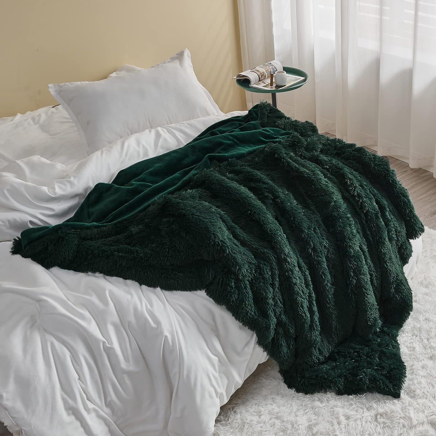 GONAAP Fuzzy Faux Fur Throw Blanket Queen Size Forest Green Super Soft Cozy Plush Fuzzy Shaggy Blanket for Couch Sofa Bed (Forest Green, Queen(90"x90"))