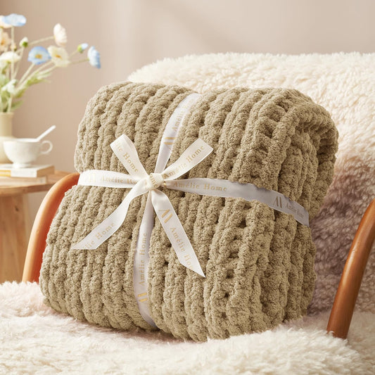 Amélie Home Chunky Knit Throw Blanket for Couch, Soft Chenille Crochet Blanket for Children, 40"x50", Beige