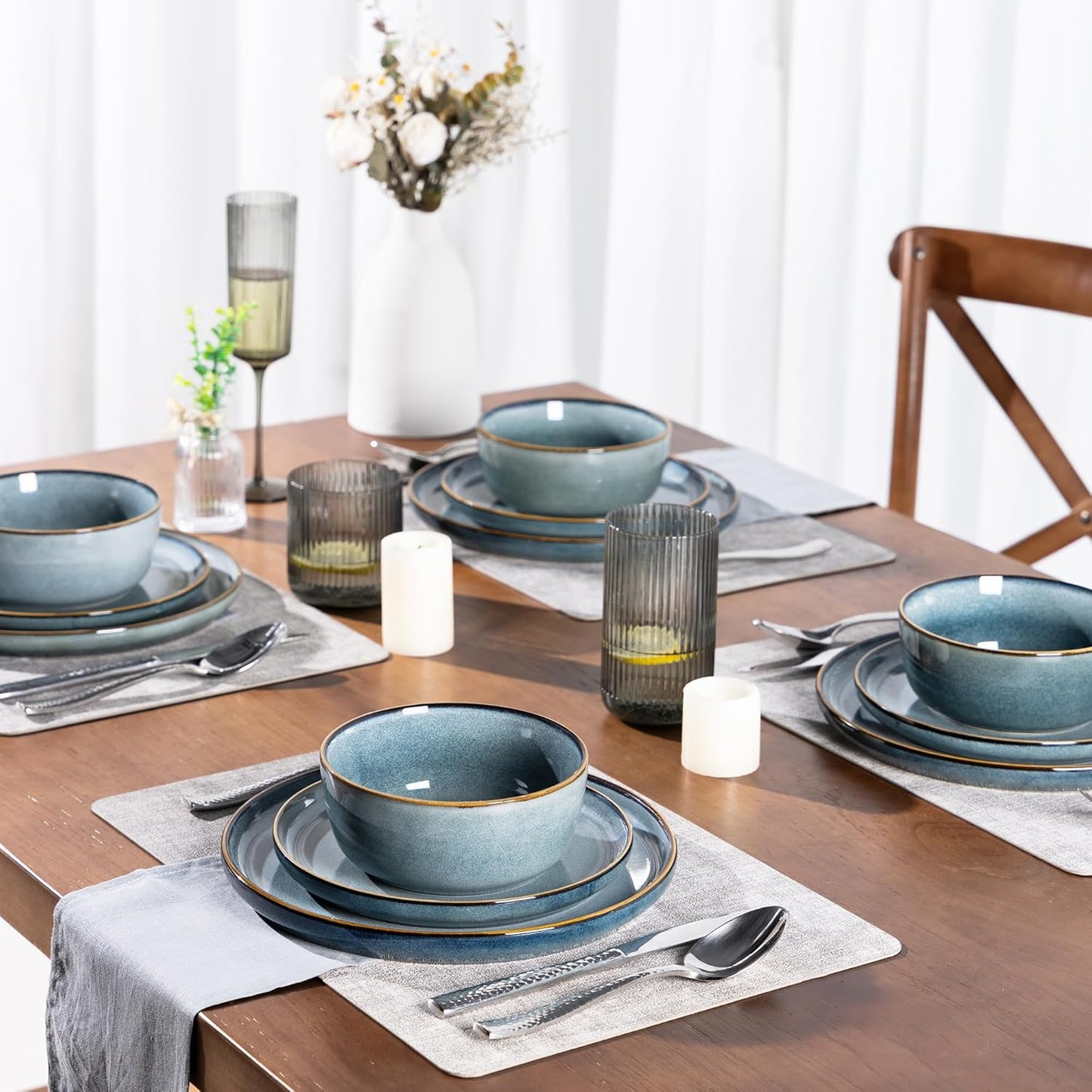 GBHOME Ceramic Dinnerware Sets for 6, 18 Pieces Stoneware Plates and Bowls Sets, Scratch Resistant Dishes, Dishwasher & Microwave Safe, Space Blue