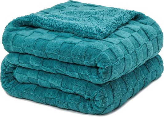 Pawque Super Soft Cozy Throw Blanket for Couch Bed - Fluffy Sherpa Fleece Reversible Thick Warm Fuzzy Blanket for All-Season, 3D Checkered Jacquard Elegant Decorative Blankets, Teal Green, 50" x 60"
