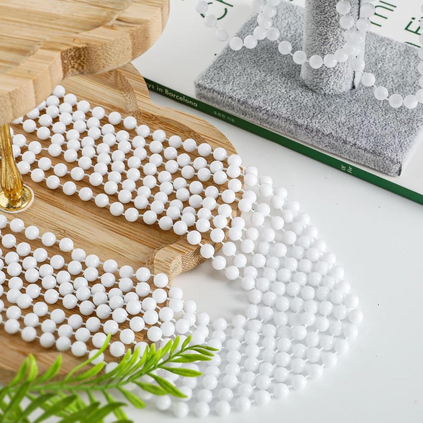 50PCS Bead Necklace, White Mardi Gras Bead Necklace Stuff Party Favors, 33" Mardi Gras Beads Necklaces, Festival Parade Throw Accessories for Wedding Birthday Celebrations Decorations