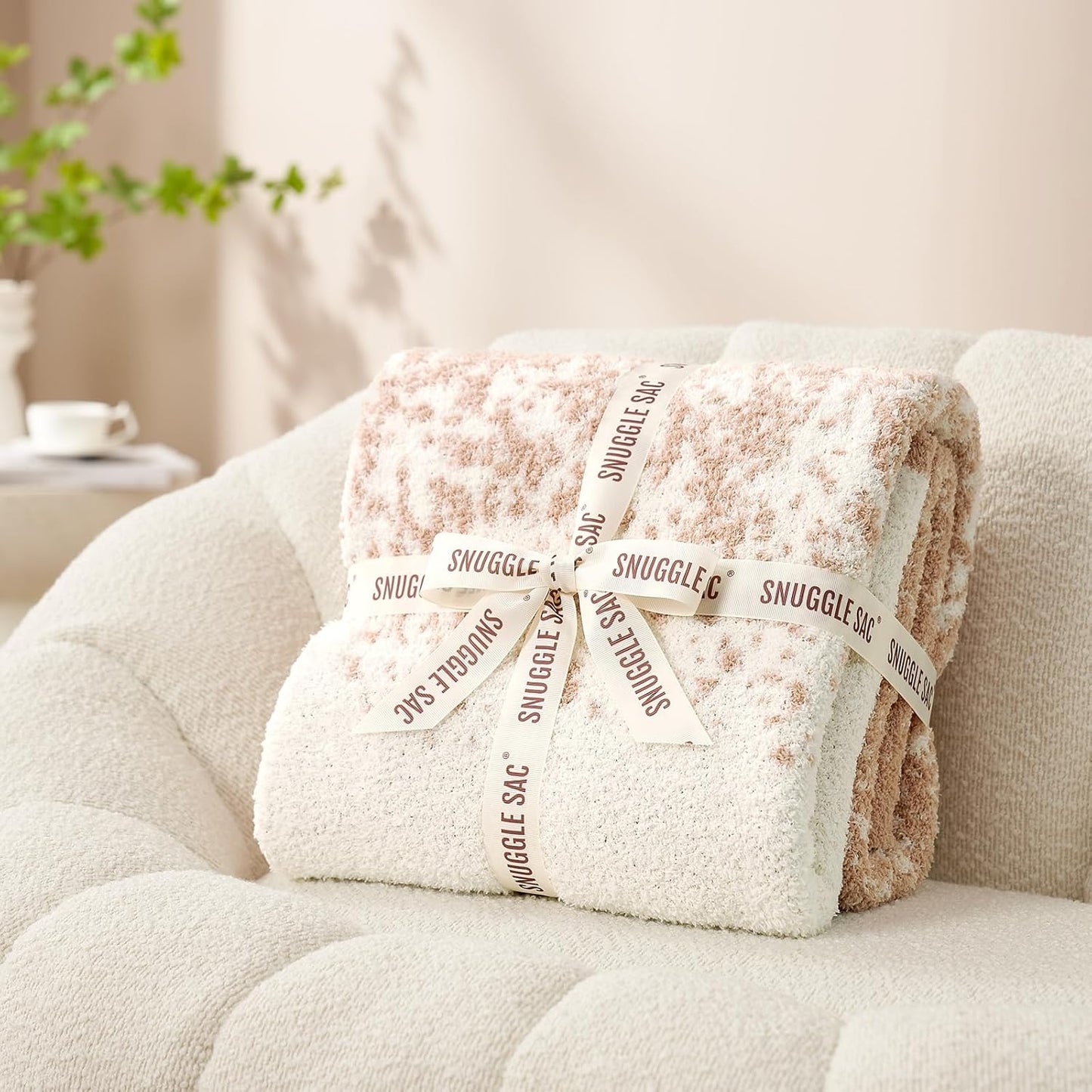 Snuggle Sac Buttery Beige Blanket Twin Size for Bed and Sofa, Reversible Super Soft Blankets Warm Cozy Knit Fuzzy Plush Blankets for Couch, Picnic, Ombre Beige, 60x80 inches