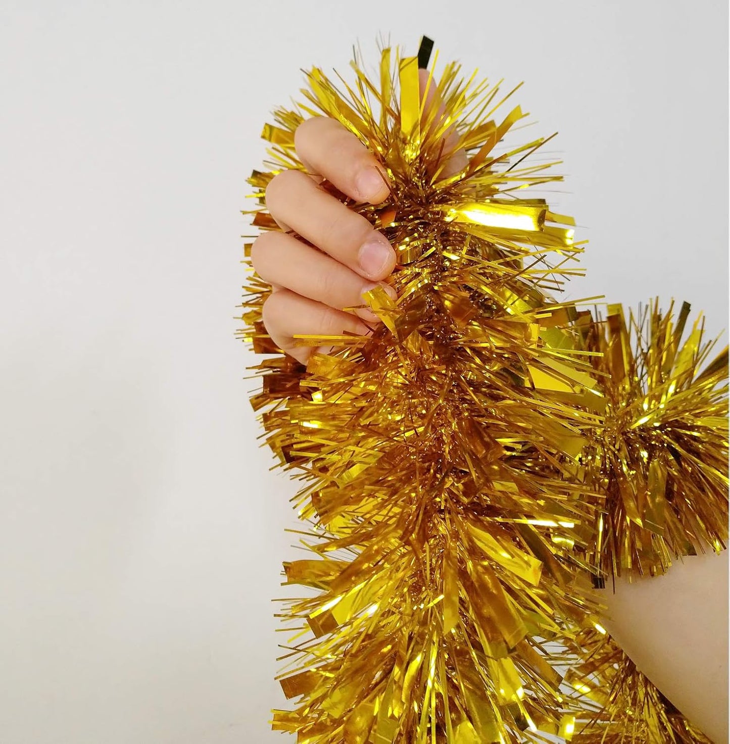 25 ft Long Roll Gold Tinsel Twist Garland, Shiny Metallic Foil Decorations for Parade Floats, Halloween, Christmas Eve, New Year Parties (4" x 25' roll, Gold)