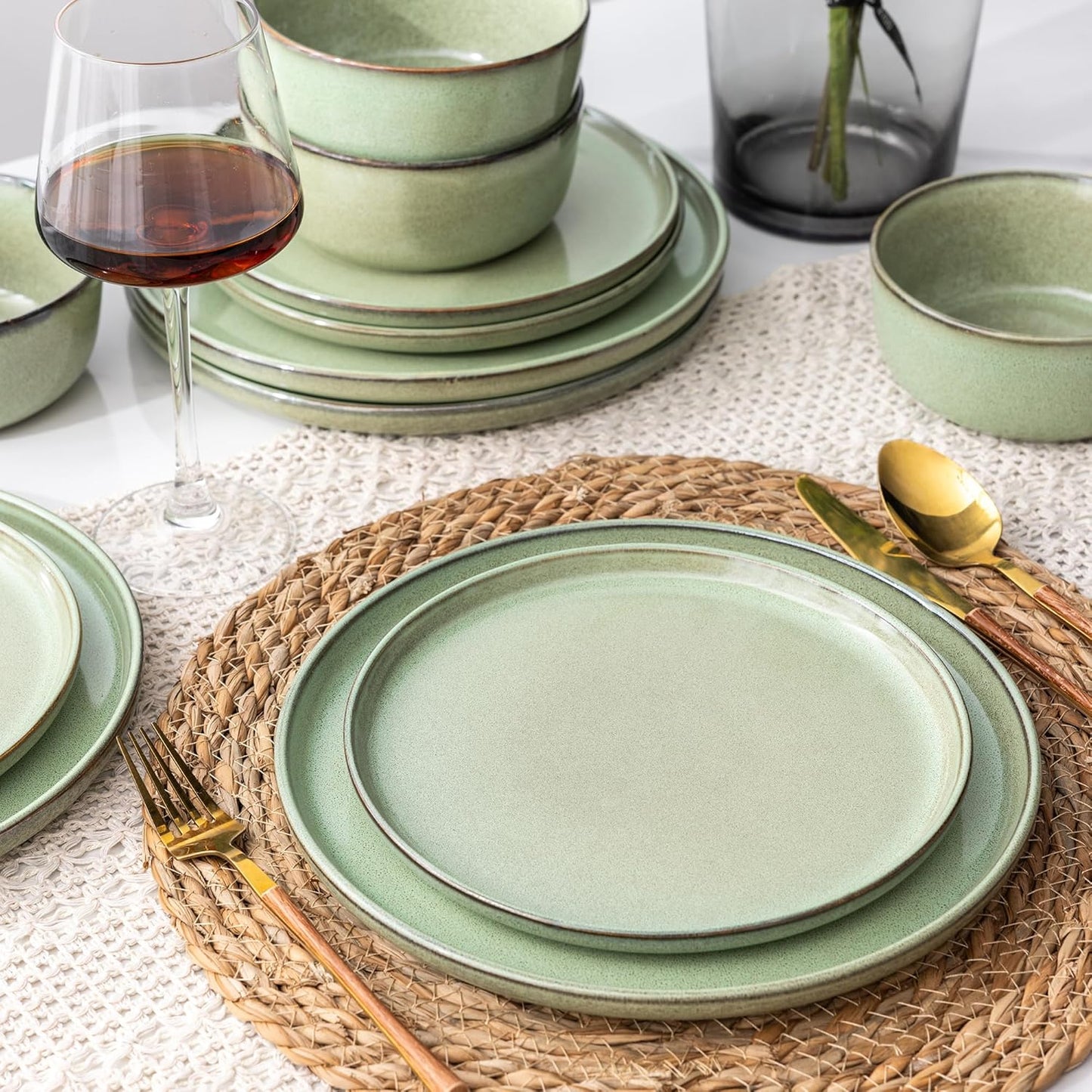 GBHOME Ceramic Dinnerware Sets for 8, 24 Pieces Stoneware Plates and Bowls Sets, Scratch Resistant Dishes, Dishwasher & Microwave Safe-Pastel Green