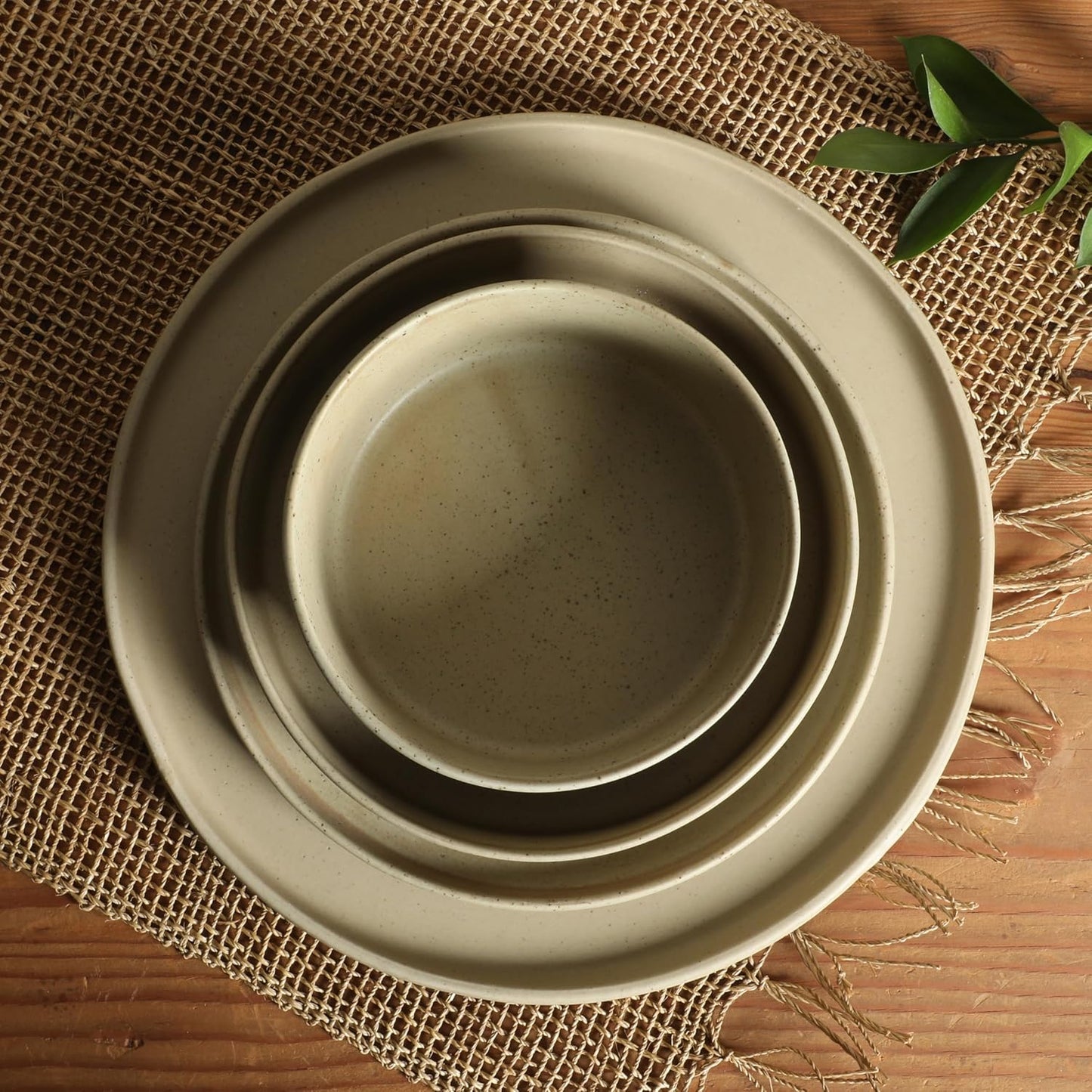 Gibson Elite Tatum Premium Porcelain Matte Reactive Glaze 16-Piece (Service for 4) Plates and Bolws Stackable Dishes Ceramic Dinnerware - Green