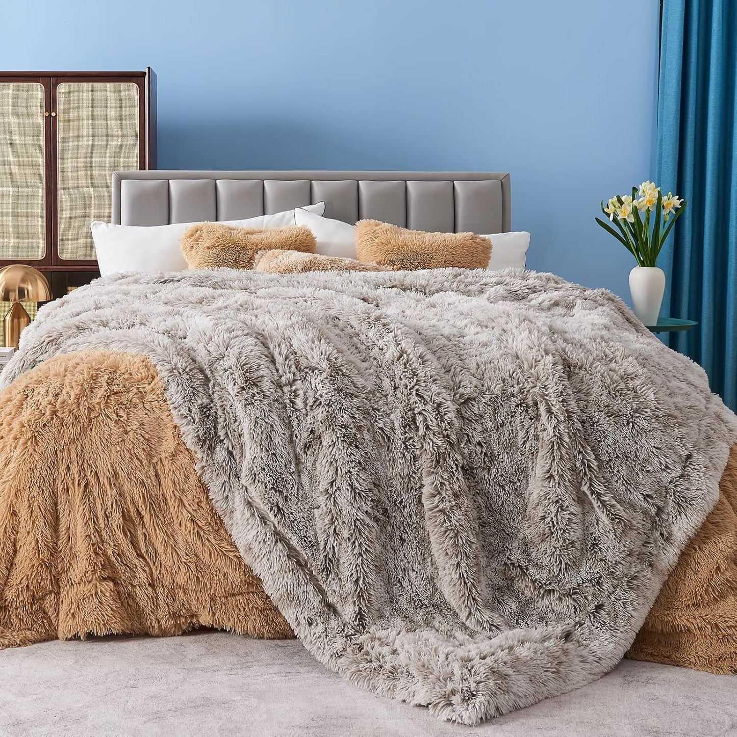 GONAAP Fuzzy Faux Fur Throw Blanket Queen Size Frosty Grey Super Soft Cozy Plush Fuzzy Shaggy Blanket for Couch Sofa Bed (Frosty Grey, Queen(90"x90"))