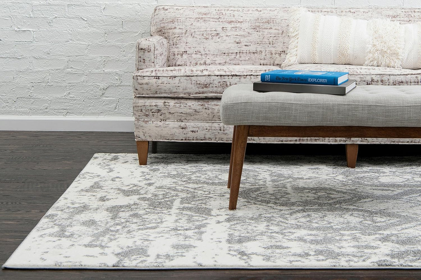 Unique Loom Rosso Collection Vintage, Geometric, Bohemian, Traditional, Distressed, Southwestern Area Rug, Rectangular 4' 0" x 6' 0", Light Gray/Ivory